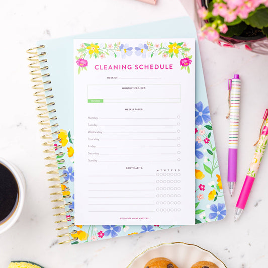 Notepad; Cleaning Schedule (50 Pages)