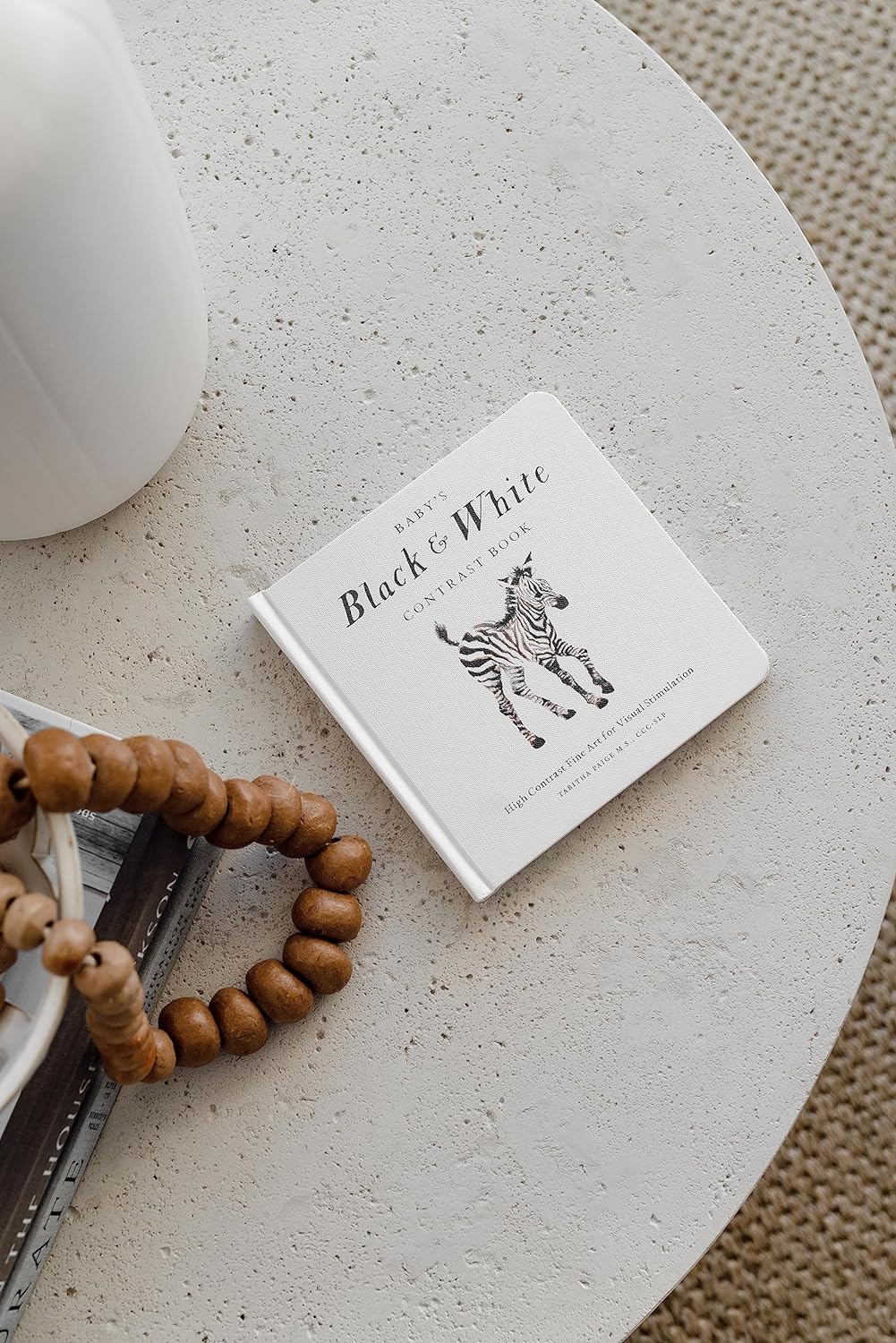 Baby Book; Baby's Black and White Contrast Book (High-Contrast Art for Visual Stimulation at Tummy Time)