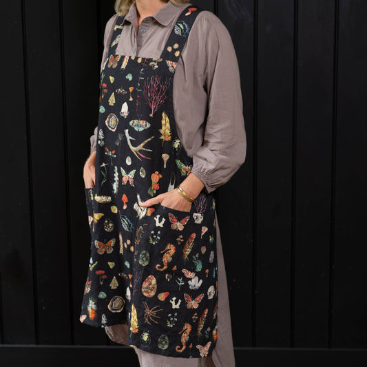 Smock Apron; Specimens in Black (100% Cotton)