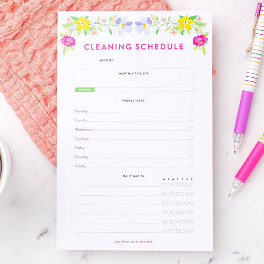 Notepad; Cleaning Schedule (50 Pages)