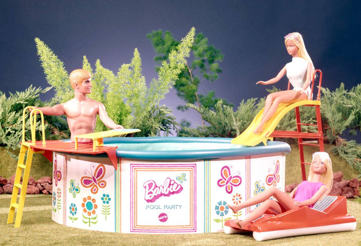 Postcard Set; Barbie | Chronicle Books