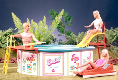 Postcard Set; Barbie | Chronicle Books