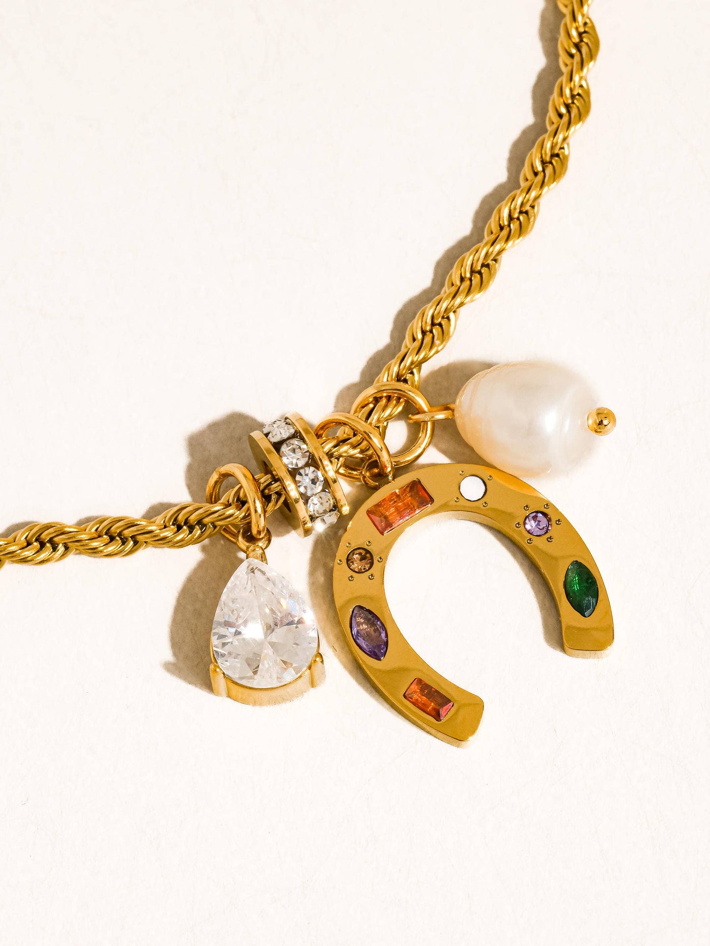 Necklace; Western Horseshoe Charm (18K Gold Non-Tarnish)
