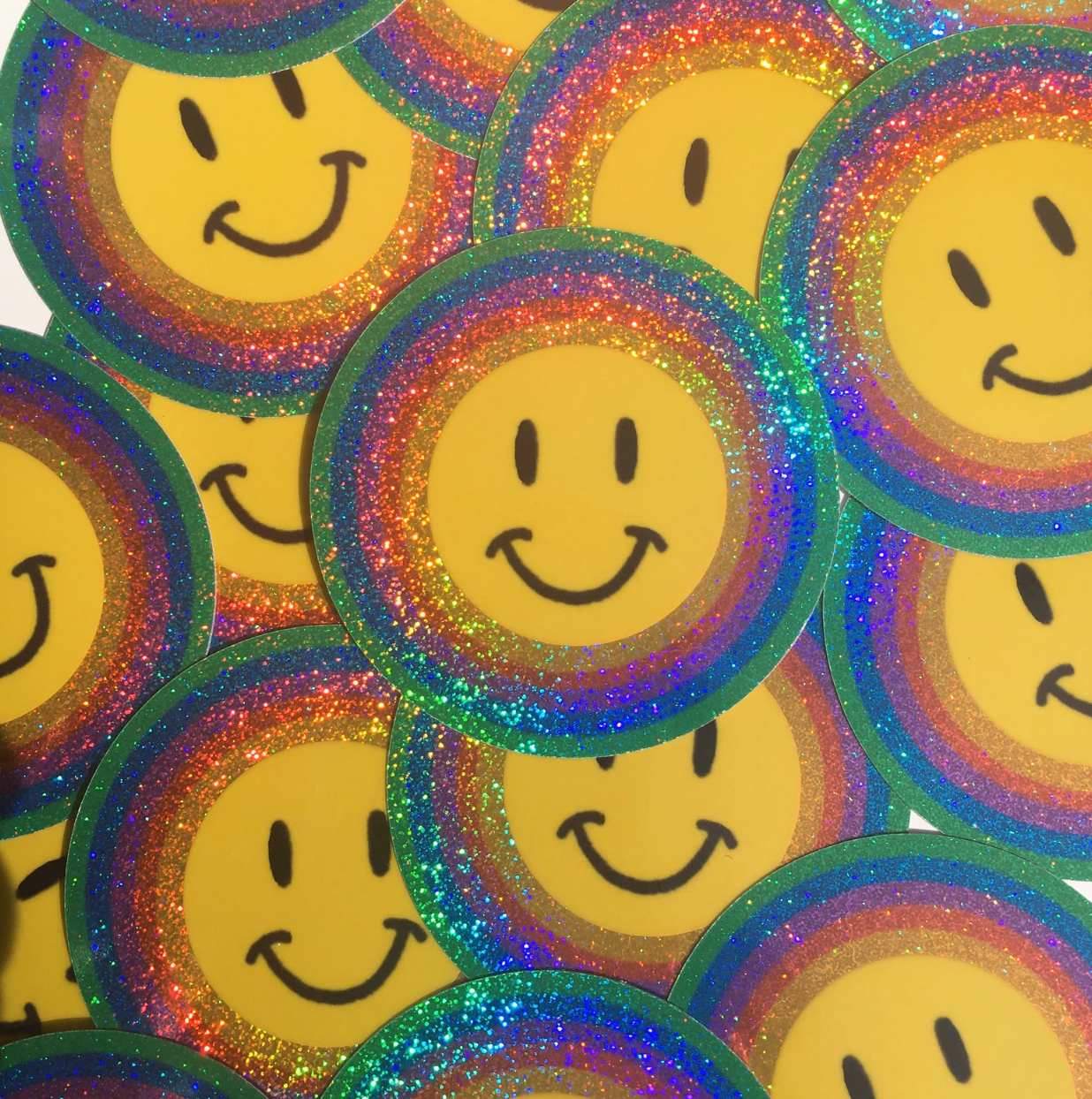 Vinyl Sticker; Smiley Face (Glitter 3 Inch)