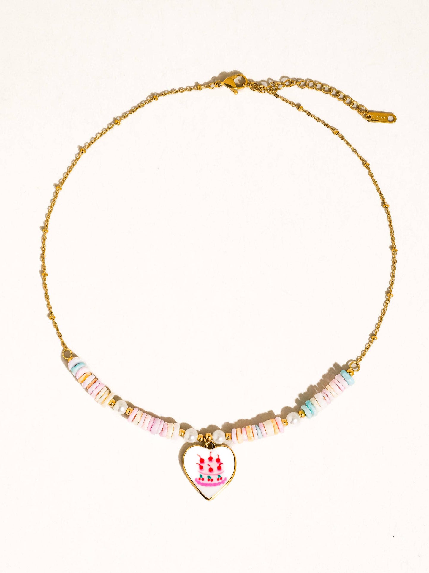 Heart Shell Necklace; (Mindy, 18K Gold Non-Tarnish)