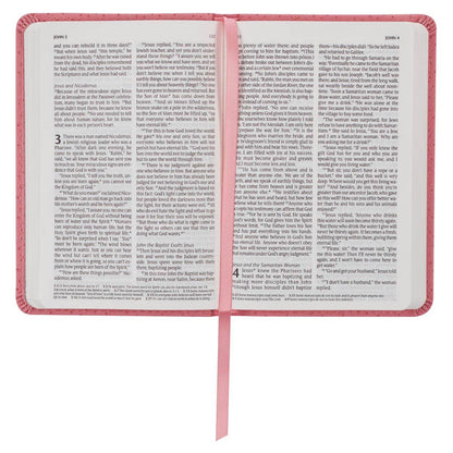 Bible NLT Infant New Testament (Faux leather, Pink)